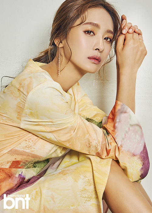 박정아 / bnt