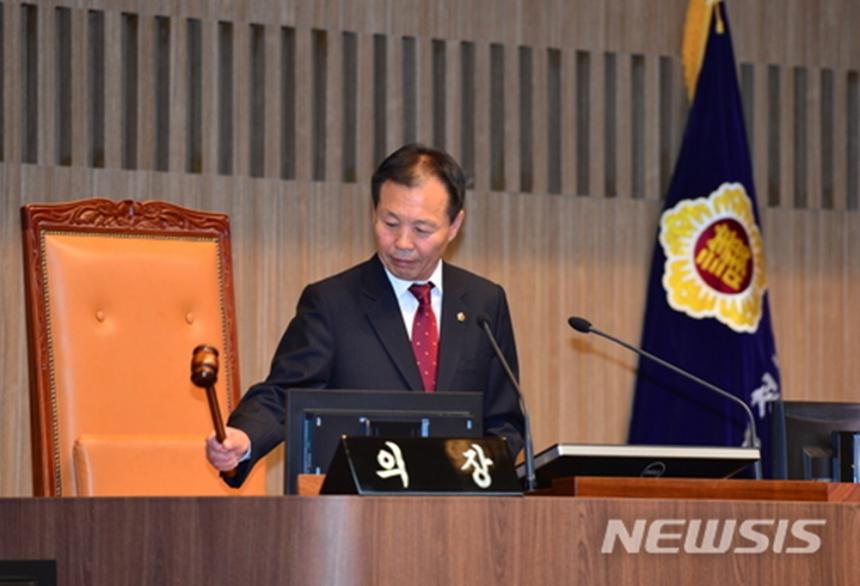 유익환 충남도의회 의장 / 사진제공 뉴시스