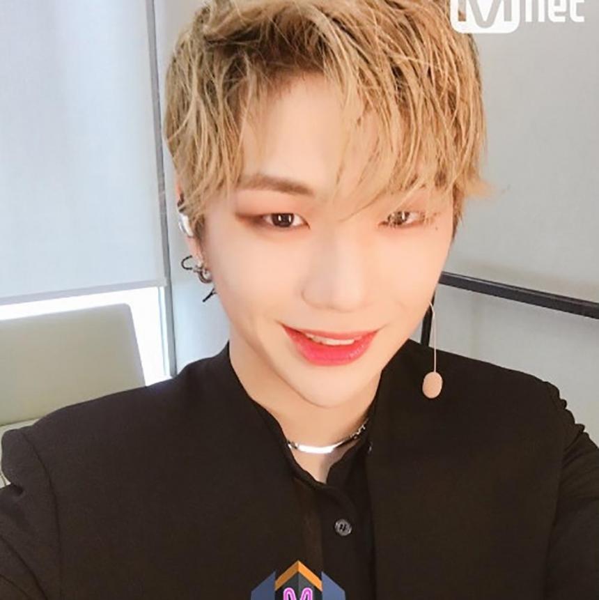 워너원 강다니엘 / 온라인 커뮤니티