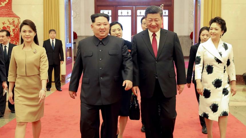중국 시진핑 주석-펑리위안 여사를 방문한 김정은 위원장-리설주 여사 / 중국 CCTV