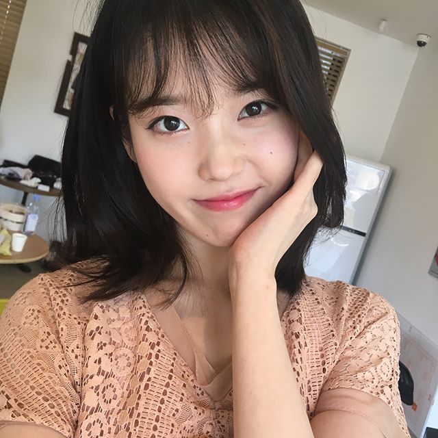 아이유 인스타그램