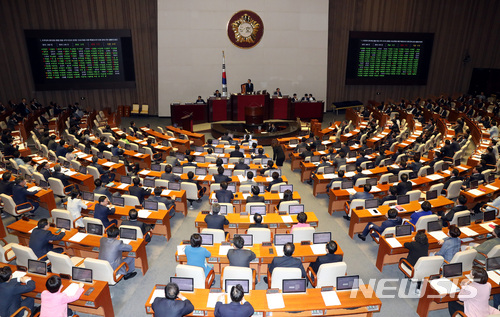 드루킹 ‘특검법안’ 국회 본회의 통과…댓글 공작·배후 규명 과제 / 뉴시스