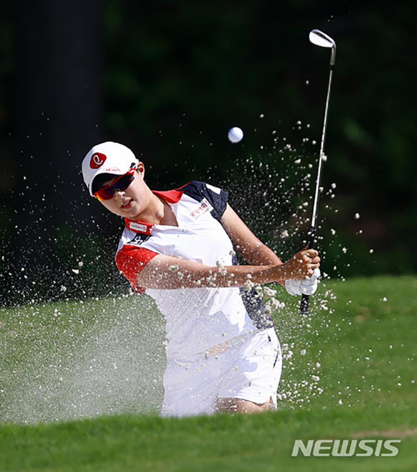 김효주(23·롯데)가 3일(한국시간) 미국여자프로골프(LPGA)투어 US여자오픈 3라운드에서 단독 3위로 뛰어 올랐다. / 뉴시스