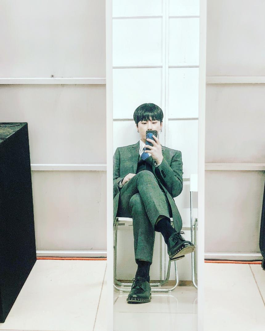 용준형 SNS