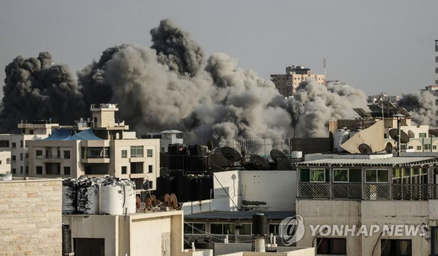 이스라엘, 가자지구 대규모 공습으로 미성년자 2명 사망 후 교전 중단 홥의 / 연합