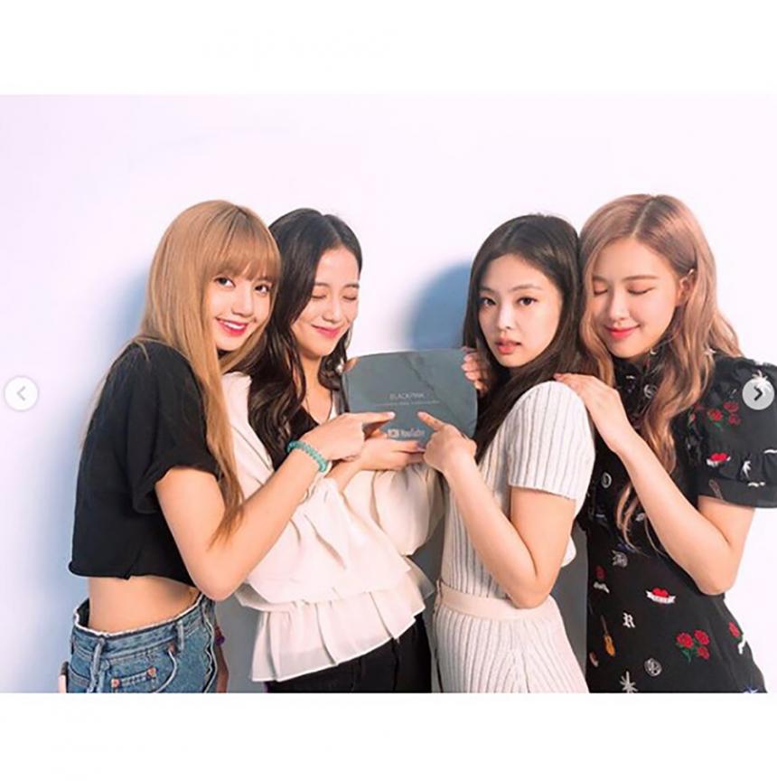 블랙핑크(BLACKPINK) 공식 인스타그램