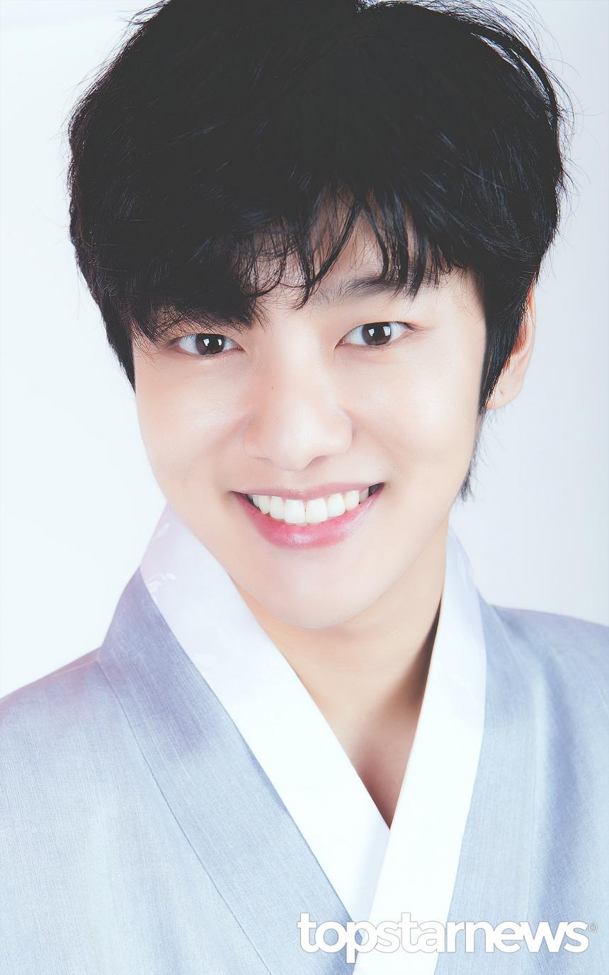 크로스진(Cross Gene) 신원호 / 서울, 최규석 기자