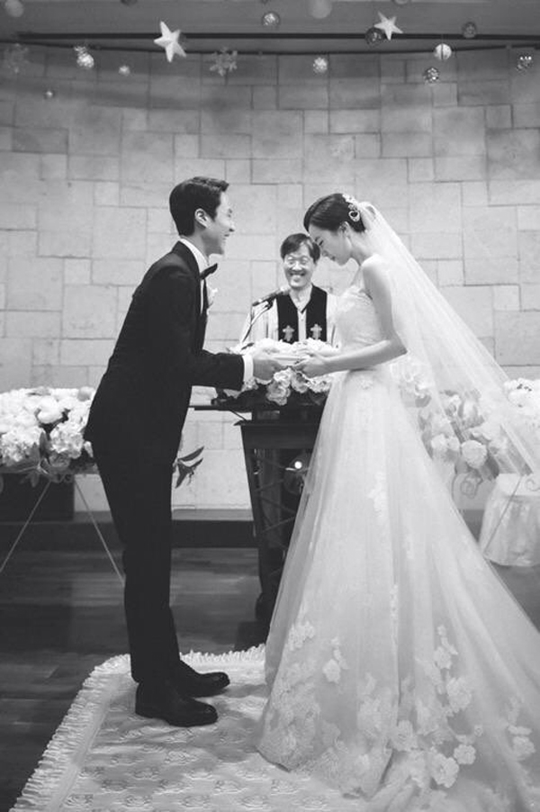 정우-김유미 결혼식 / 연합뉴스