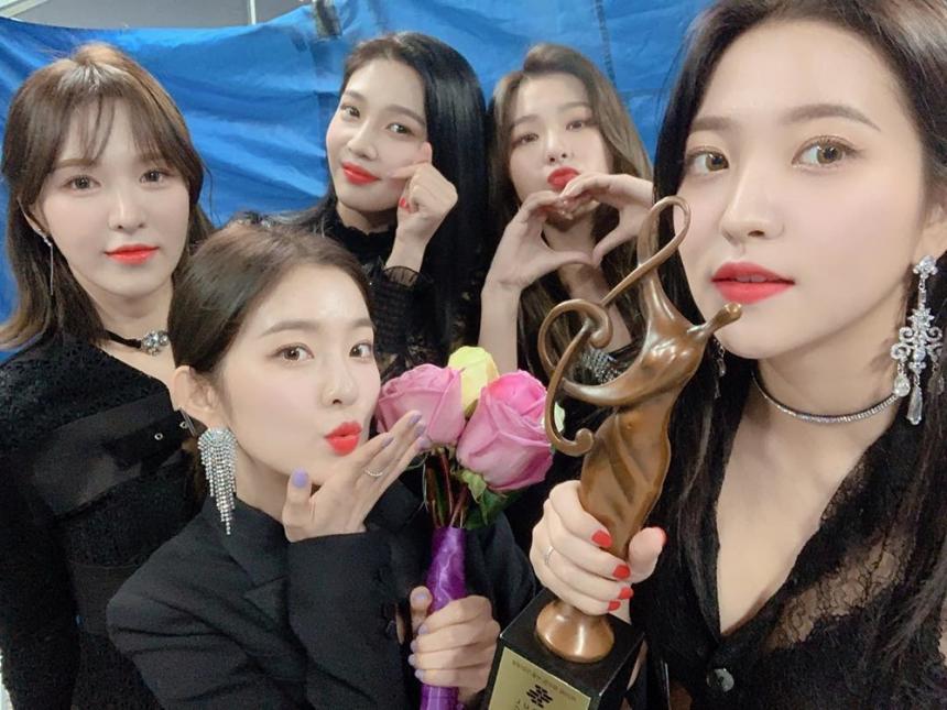 레드벨벳(Red Velvet) 공식 인스타그램