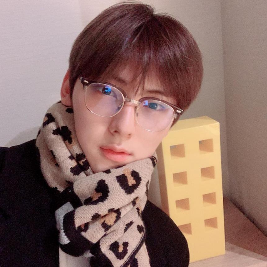 황민현 인스타그램