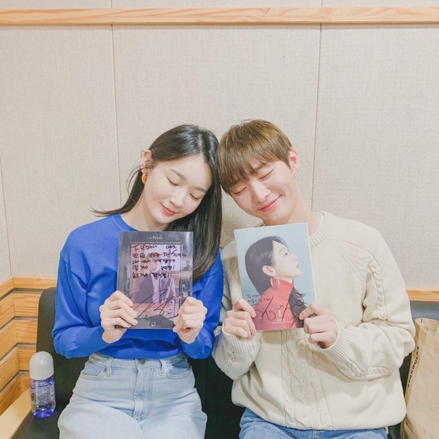 강민경-윤지성 / 윤지성 인스타그램