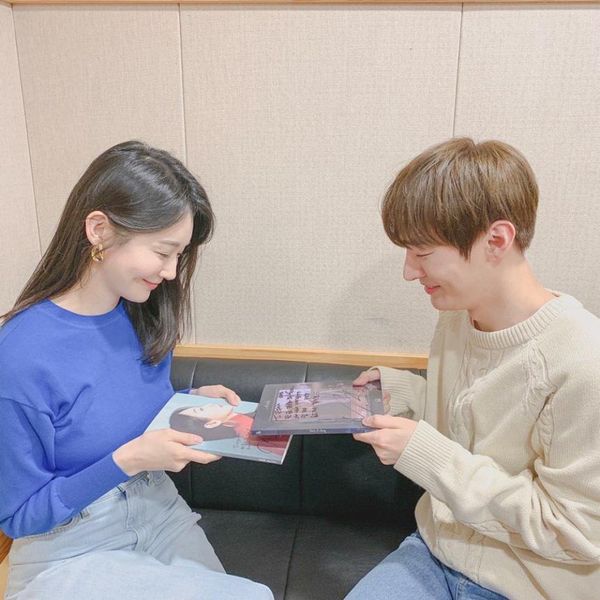 강민경-윤지성 / 윤지성 인스타그램