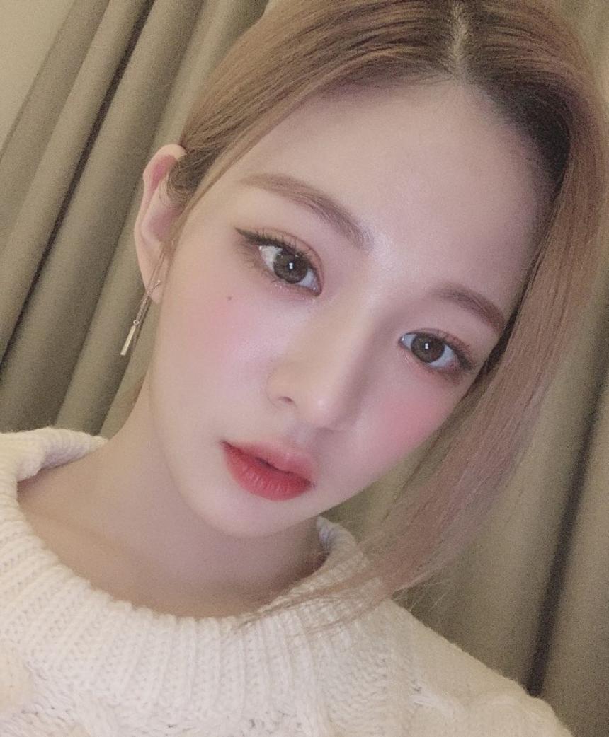 프로미스나인 이채영 / 프로미스나인 인스타그램