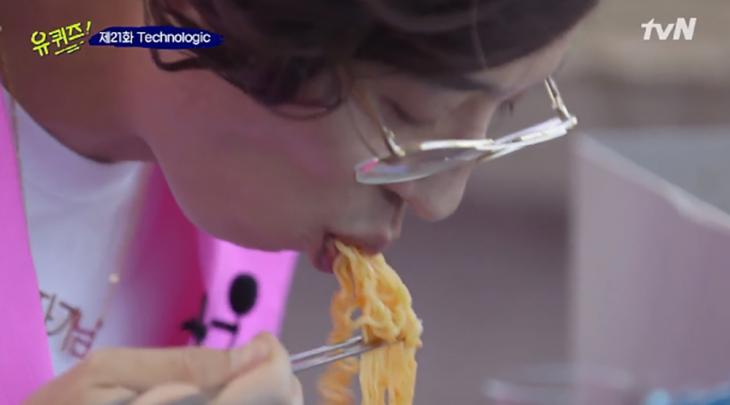유재석-조세호 삼겹사 부대찌개 먹방 / tvN ‘유 퀴즈 온 더 블럭(이하 유퀴즈2)’ 방송캡처
