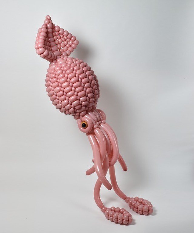 ColossalColossal squid squid / isopresso_balloon