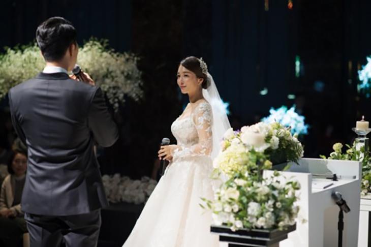 이상미 나이 4세 연하 남편과 결혼식 사진 / 더블브이엔터테인먼트