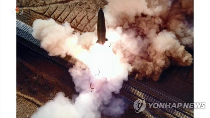 KN-23 미사일 발사북한이 지난 1월 14일 북한판 이스칸데르(KN-23) 미사일을 발사하는 모습 [조선중앙TV 화면=연합뉴스 자료사진] 