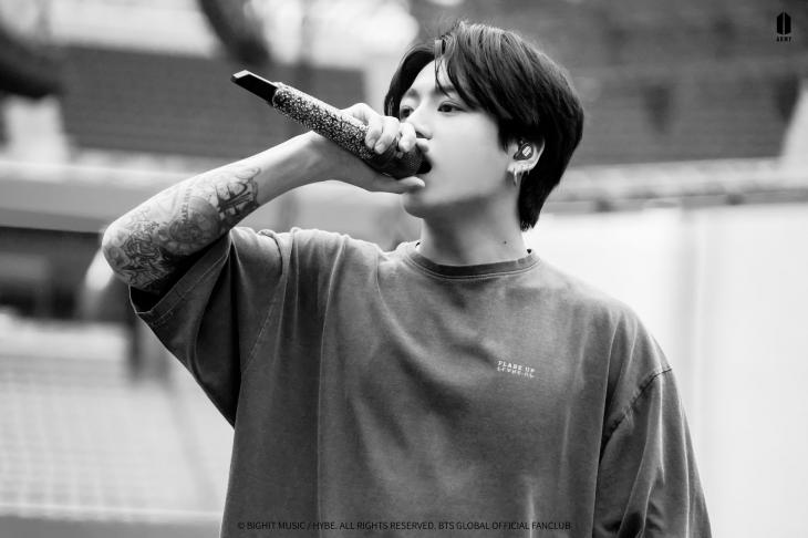 방탄소년단 정국 Falling 커버 유튜브 역대 韓솔로 오디오 최단 5000만뷰 돌파막강한 감성 보컬 위력 황선용 기자 톱스타뉴스 1525