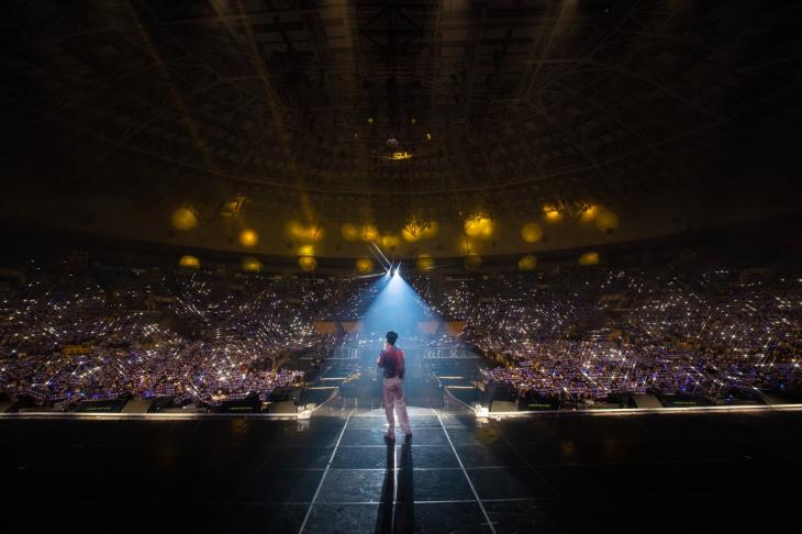 영탁, 첫 단독 콘서트 ‘TAK SHOW’ 2만여명 관객과 130분간 뜨거운 호흡…“꿈에 그리던 순간” / 밀라그로
