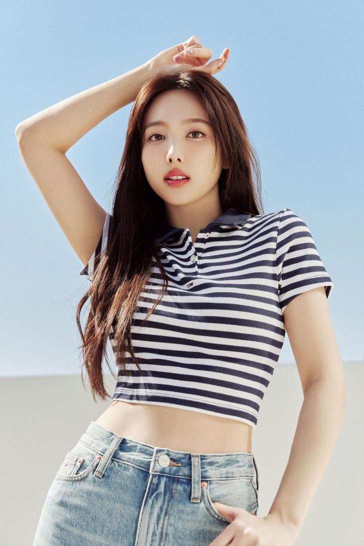 트와이스 나연 / 타미 진스(Tommy Jeans)