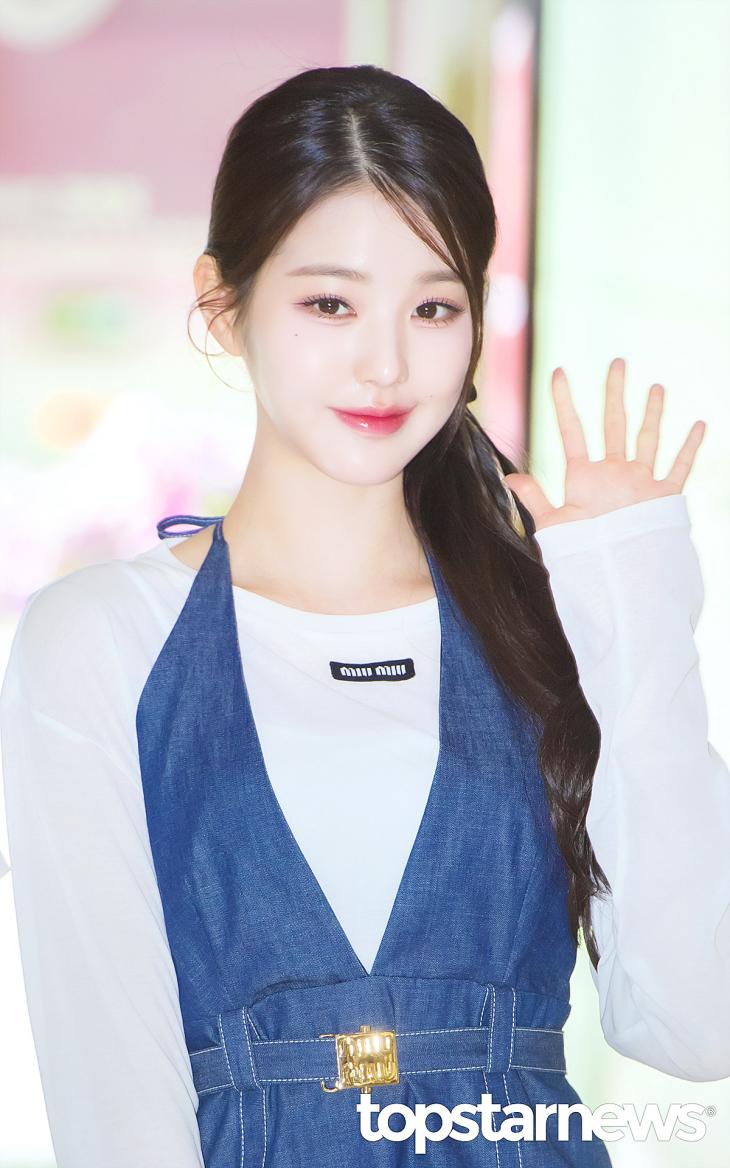 아이브(IVE) 장원영, '원영이는 좋겠다'…'아침에도 예뻐서' (김포공항 출국) [HD포토] - 최규석 기자 - 톱스타뉴스