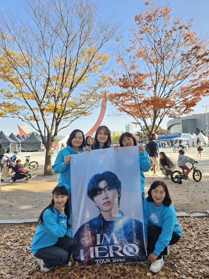 서울 '우주탐험 일기' 임영웅, 콘서트 티켓이 없어도 매일 콘서트장을 찾게 되는 중독성 강한 공연