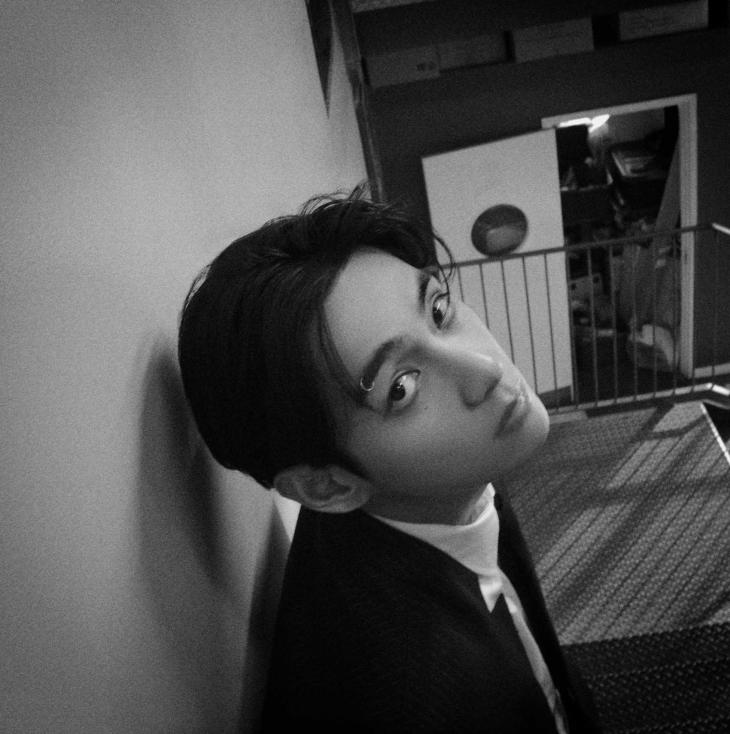 방탄소년단(BTS) 뷔의 새 디지털 싱글 'FRI(END)S' / 빅히트뮤직