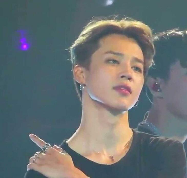 Jimin of BTS goes viral with a fancam, 2018