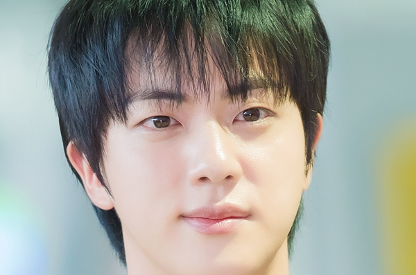 "열심히 일하고 있으니"…<b>방탄소년단 진</b>, 솔로 앨범·'달려라 석진'→활...