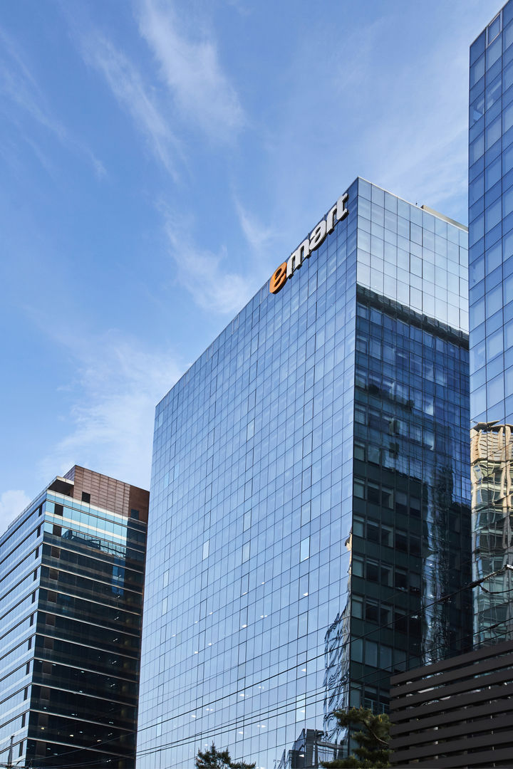 이마트, 에메랄드SPV 흡수합병... 지배구조 단순화 추진 - 뉴스 썸네일 이미지