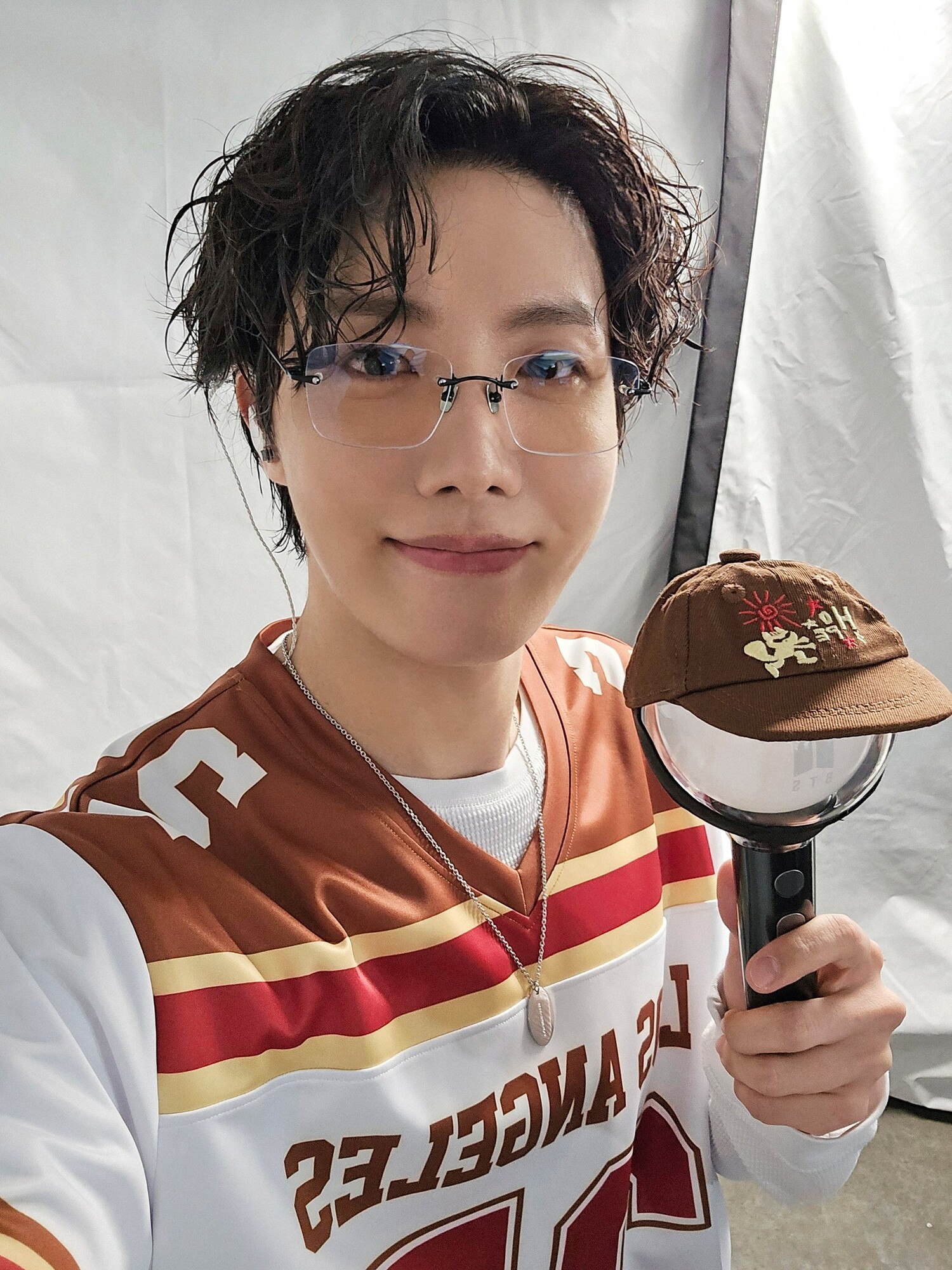 방탄소년단 제이홉 ‘아시아 솔로가수 최초’ 美 스타디움 공연, '나이·성별·국경 넘어' 모인 4만6천 관객 대축제 / 제이홉 인스타그램