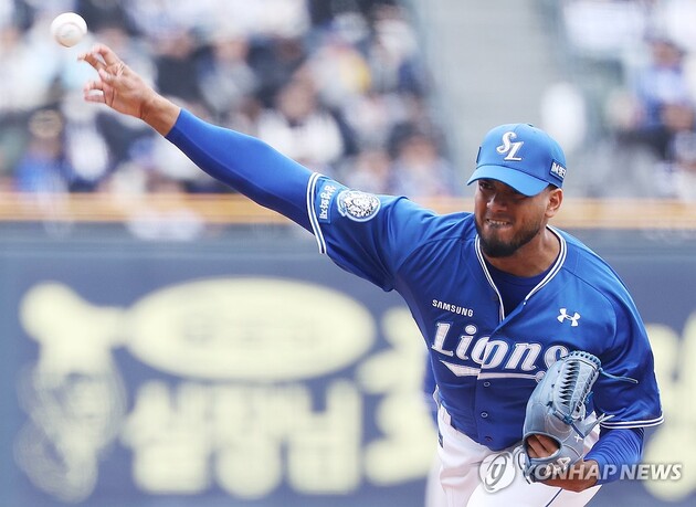 삼성 '<b>레예스</b>', 2이닝 7안타 5실점…<b>어깨 통증</b>으로 1군 말소
