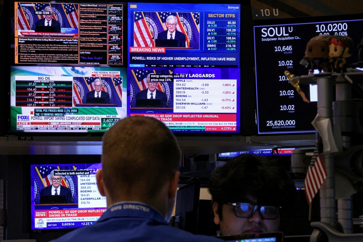 미국 연준, 기준금리 동결…