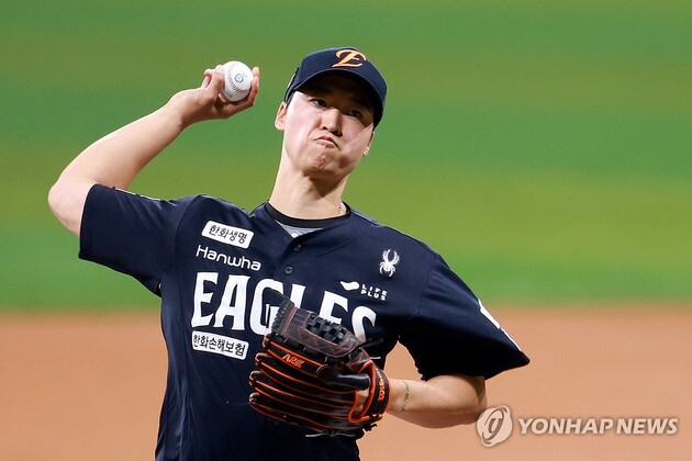 "4<b>피홈런</b> 악몽"…<b>엄상백</b>, 키움전 조기 강판→<b>한화</b> 마운드 흔들