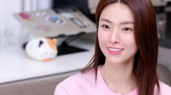 배우 <b>하영</b>, 아빠부터 언니까지 모두 <b>의사</b>…'<b>금수저</b>' 집안?