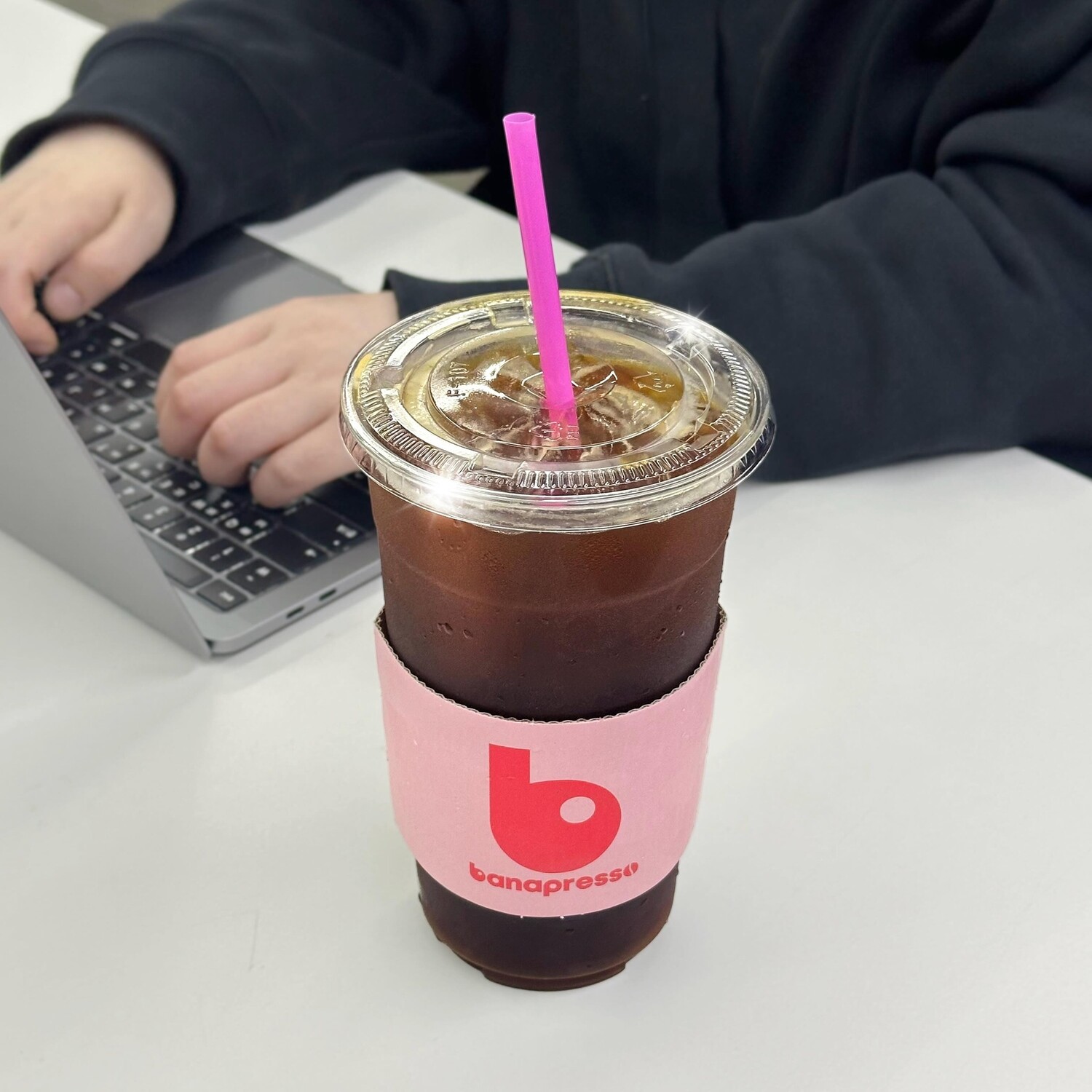  저가커피 아메리카노, 줄줄이 가격 인상…바나프레소 가격 동결 소비자와의 약속1
