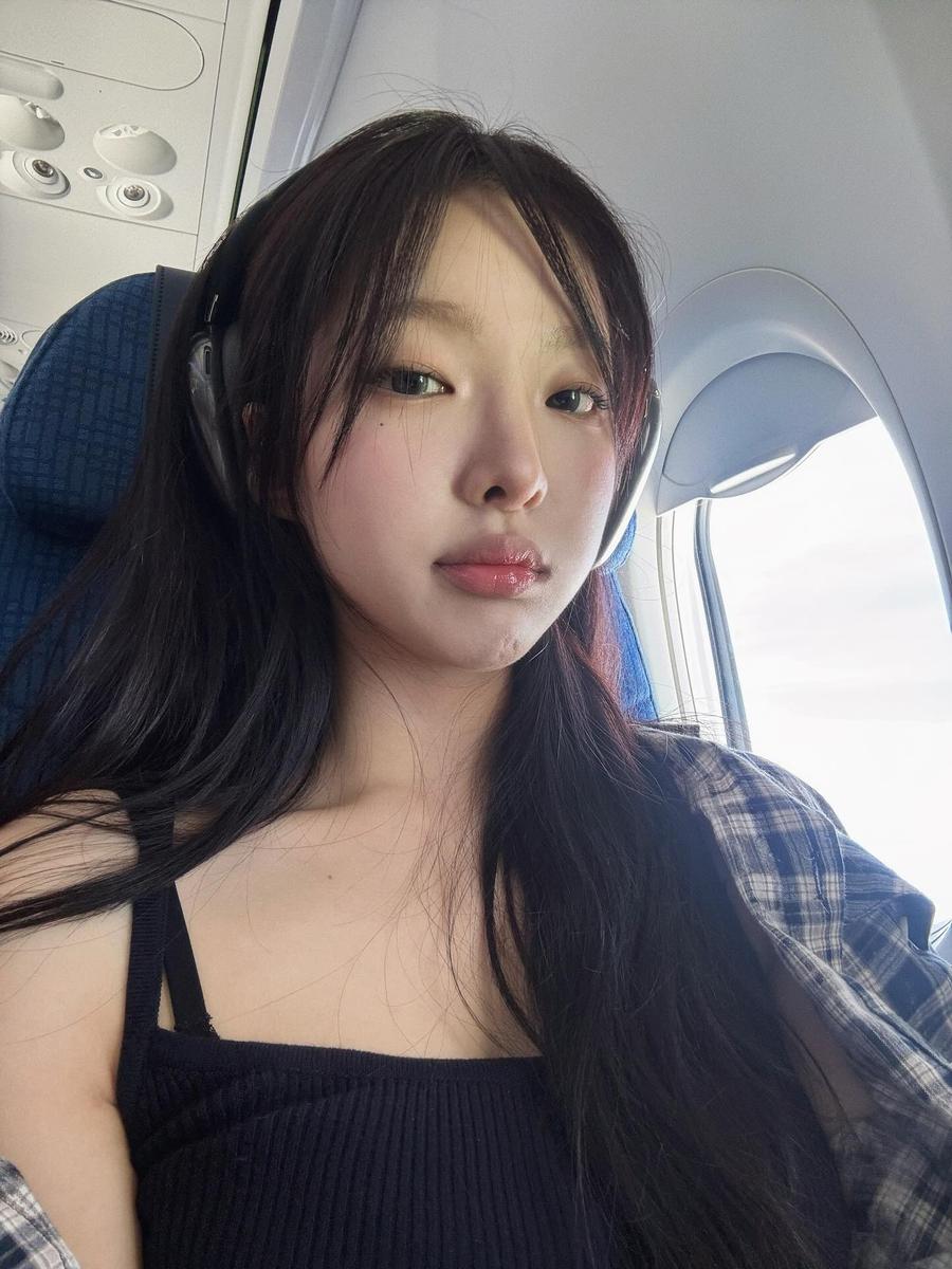 창 너머 햇살 아래”…남서연, 비행 속 고요→청량한 여운 - 김도형 기자 - 톱스타뉴스 - 엔터/셀럽