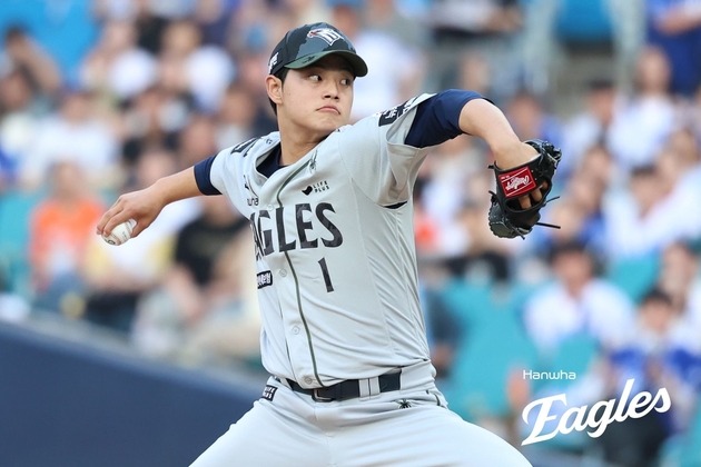 "5연승 행진"…<b>문동주</b>, <b>삼성</b>전 5⅔이닝 1실점→<b>한화</b> 단독 1위 수성