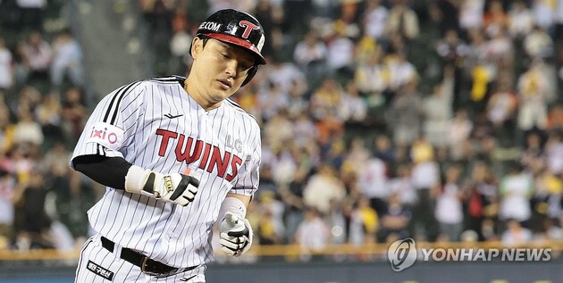 "<b>박동원</b> 3점포 폭발"…LG, KIA전 뒤집고 공동 1위→<b>문성주 결승타</b>