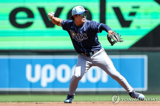"MLB 복귀 신고"…<b>김하성</b>, <b>탬파베이 데뷔</b>전 1안타 1도루→3-4 패배