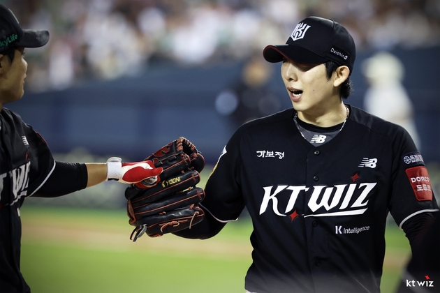 "10승 금자탑"…오원석, kt 이적 첫해 토종 투수 다승·평균자책점 1위→...