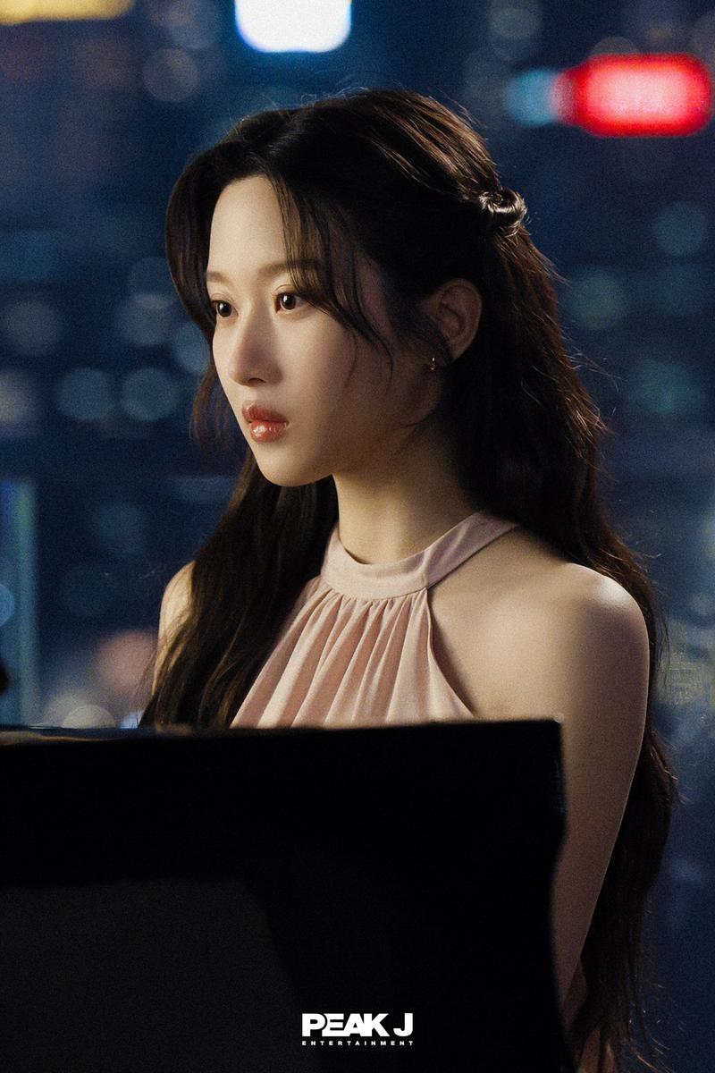 "레트로 감성 터졌다"…<b>문가영</b>, '<b>서초동</b>' 홍콩 비하인드→변호사 성장 ...