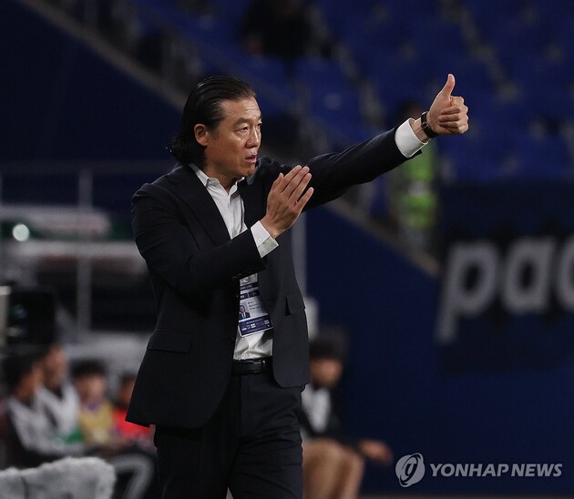 "10경기 연속 무승 충격"…<b>김판곤</b>, <b>경질</b> 통보에 행정적 문제 지적
