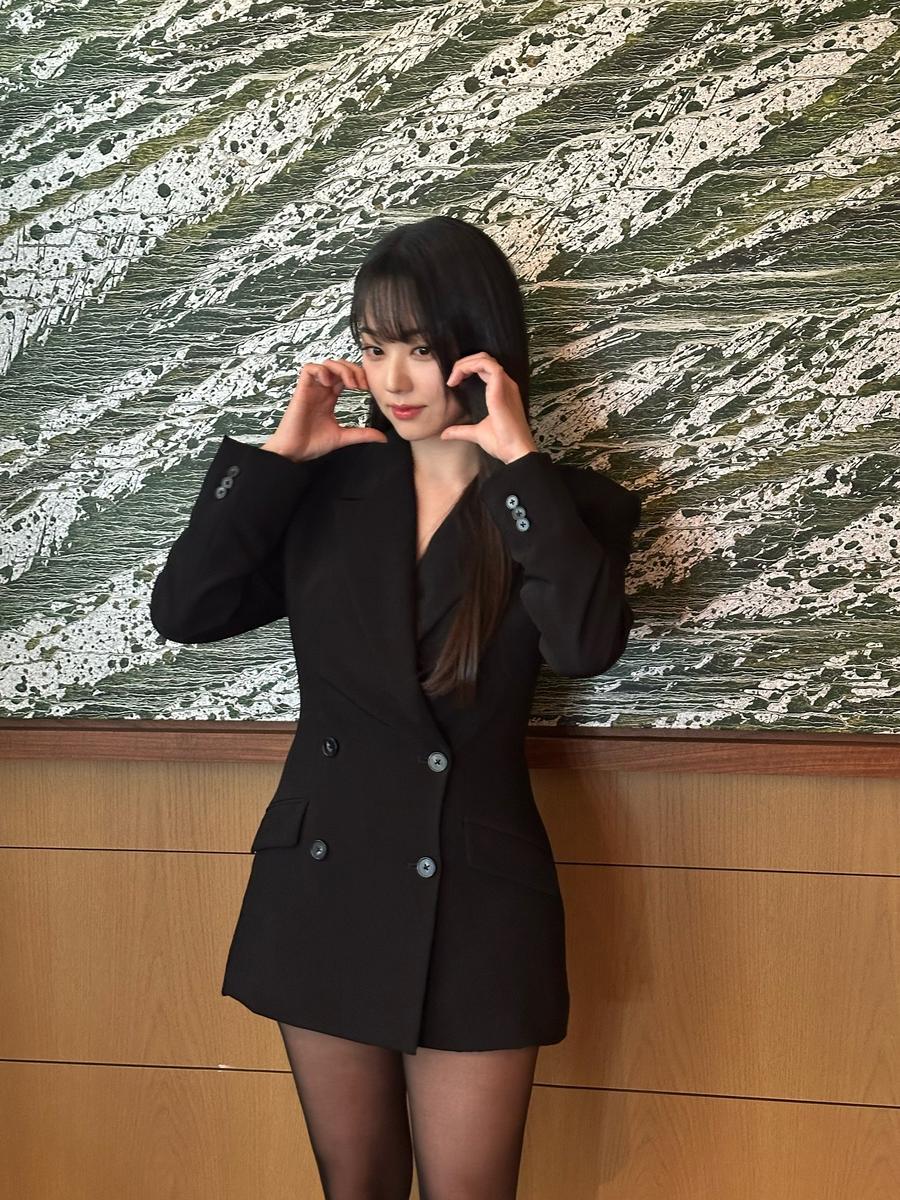 트웰브”…강미나, 긴장 속 설렘→블랙 슈트 여신 - 강도윤 기자 - 톱스타뉴스 - 엔터/셀럽