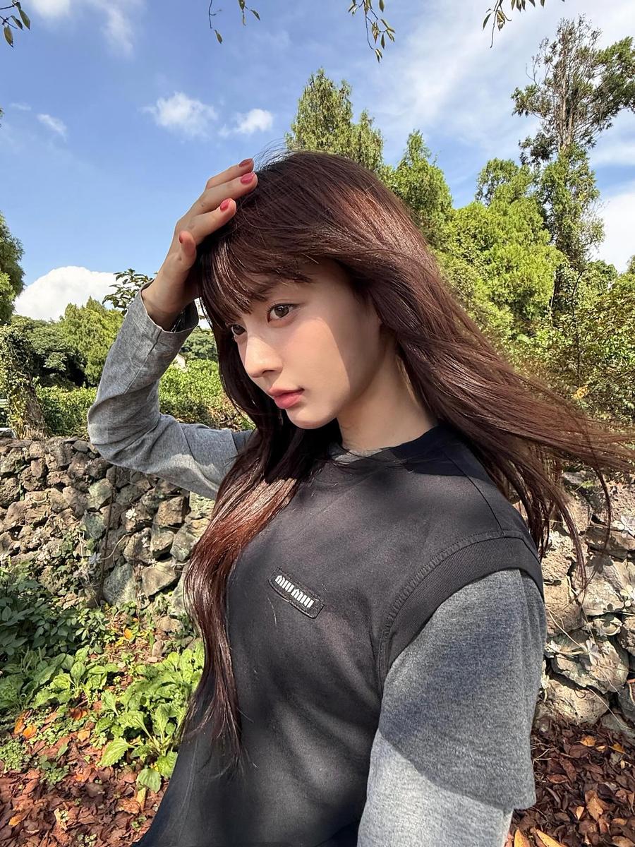 "사라진 가을 찾습니다"...이지연, 신비로운 오후→쓸쓸함 속 깊어진 눈... - 뉴스 썸네일 이미지