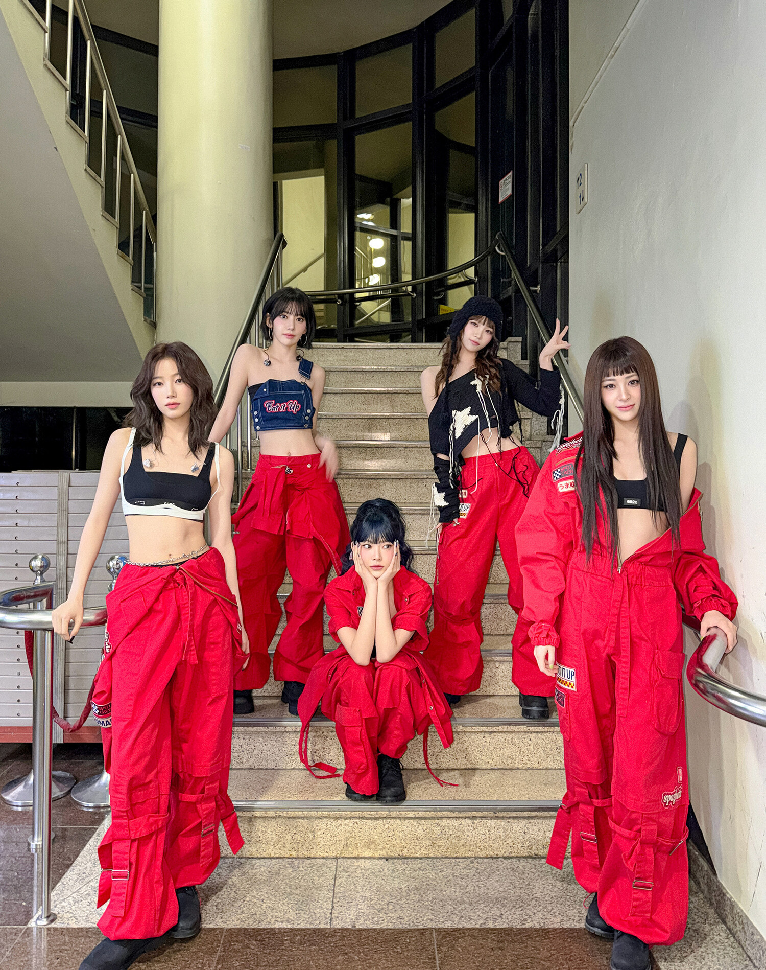 르세라핌(LE SSERAFIM) / 쏘스뮤직