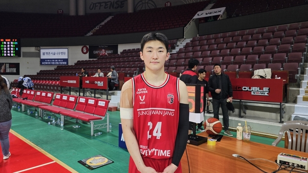 “2쿼터 6점 폭발”…문유현, 비공식 데뷔전서 대표팀 제압 / 연합뉴스