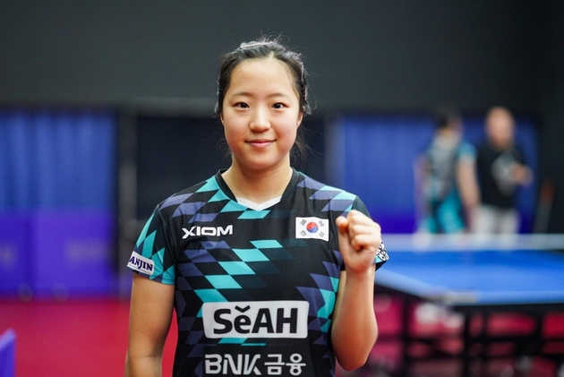 “3회 연속 메달 도전”…신유빈, 청두 혼성단체 월드컵 출격 준비 / 연합뉴스