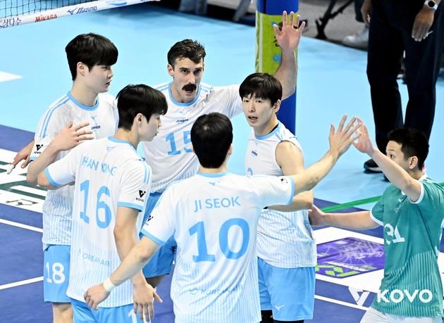 “3-0 완승과 7연승 질주”…대한항공, 러셀·정지석 앞세워 독주 체제 / 연합뉴스