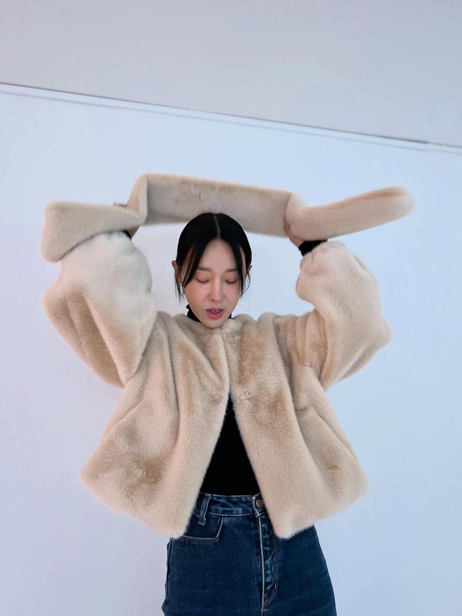 "아기엄마도 입을 수 있게"...이지혜, 겨울 감각→데일리 패션 완성 - 뉴스 썸네일 이미지